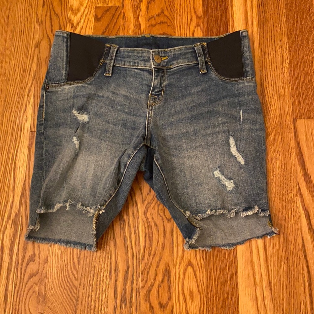 Maternity shorts